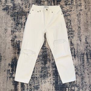 Abercrombie & Fitch White The Mom High-Rise Jeans